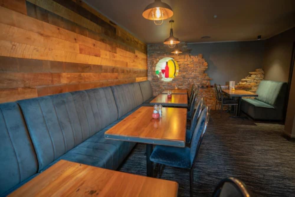 Distinction Luxmore Hotel Te Anau Luaran gambar