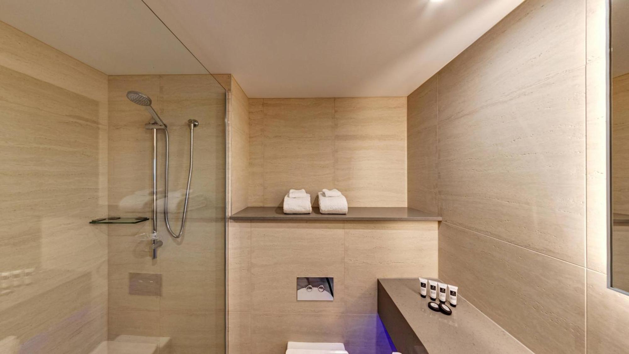 Distinction Luxmore Hotel Te Anau Luaran gambar