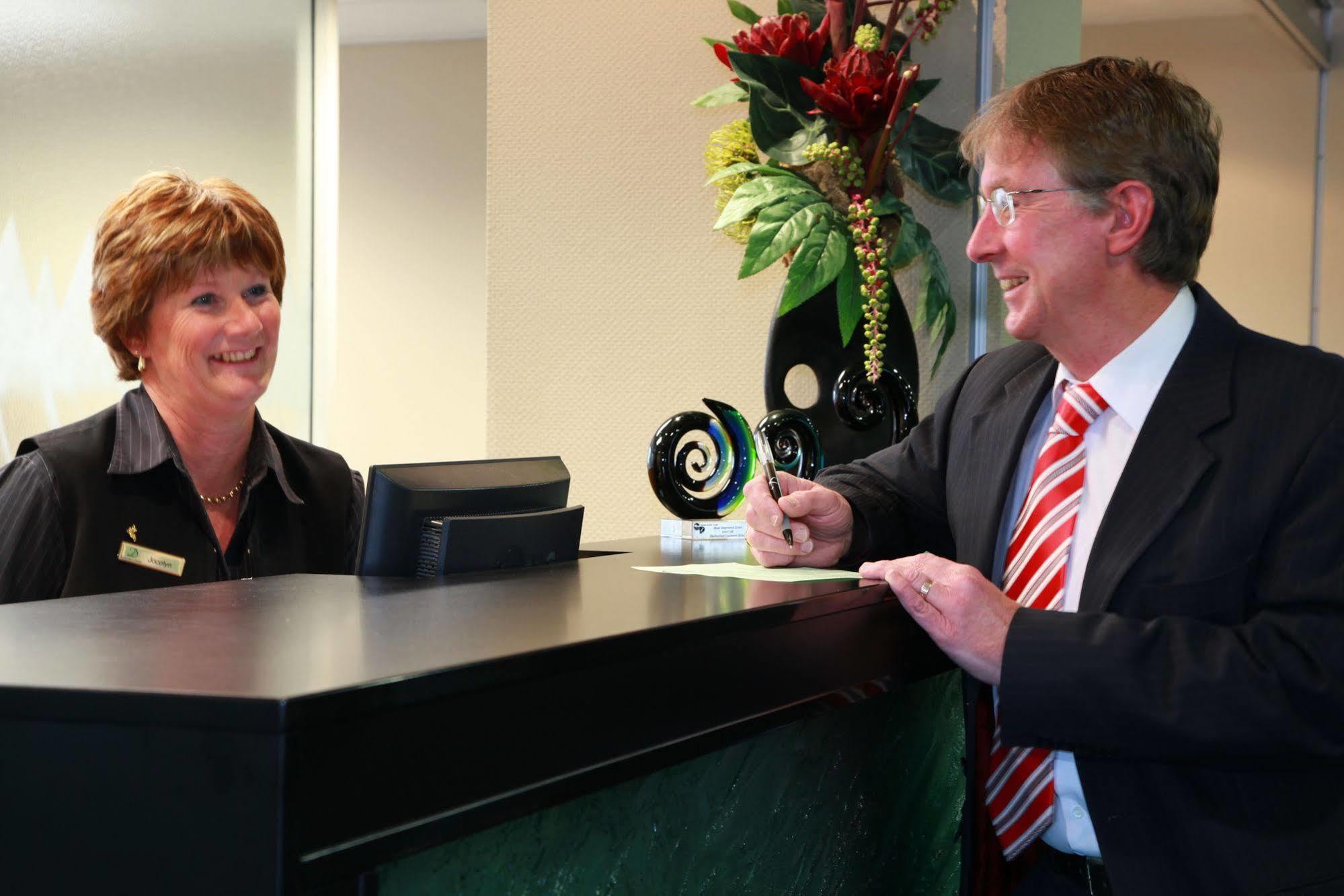 Distinction Luxmore Hotel Te Anau Luaran gambar
